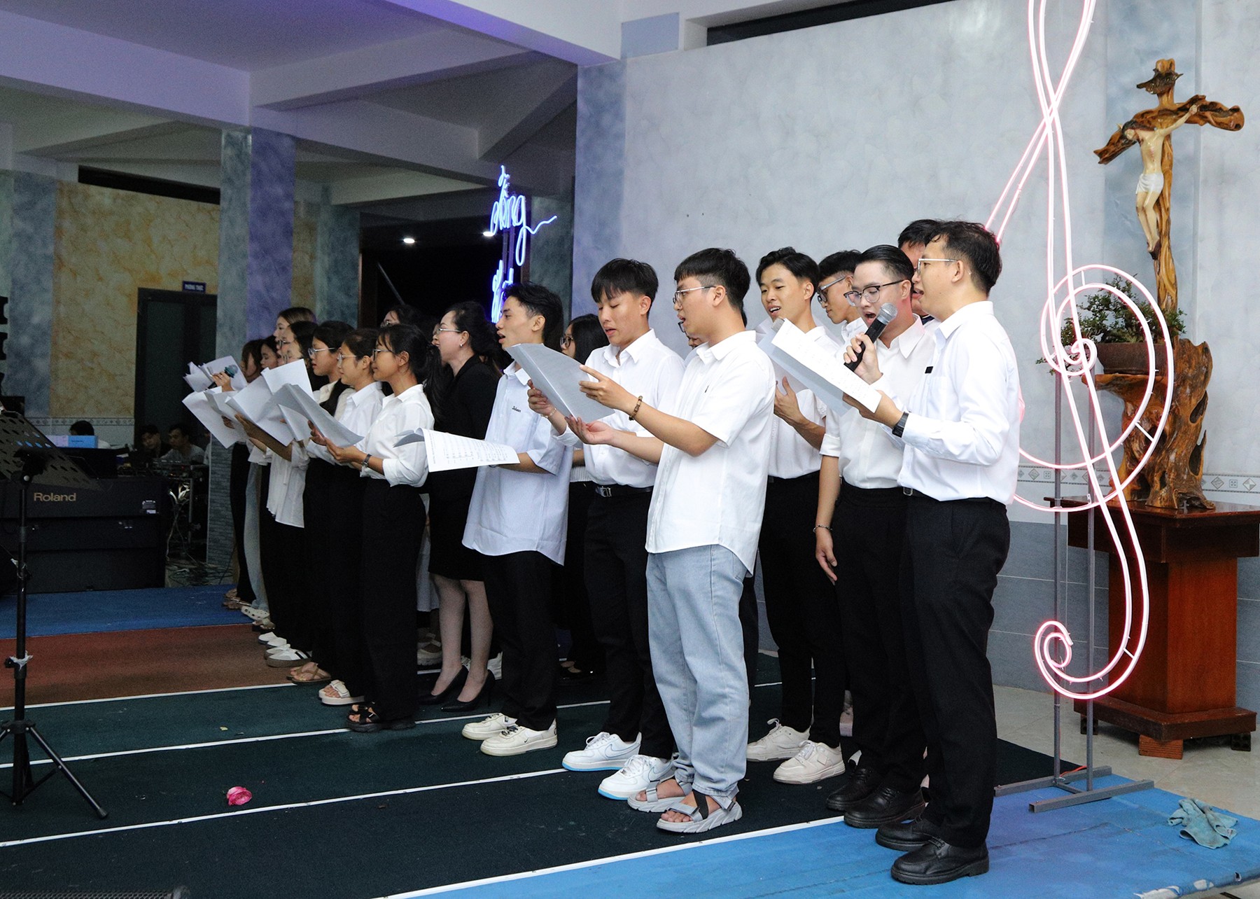 “Tiếng Hát Hy Vọng”